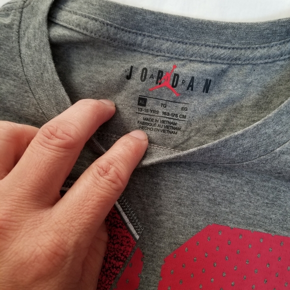 Jordan Boys' 23 Mix Up T-Shirt Size XL (13-15 YRS) carbon heather - Picture 4 of 6